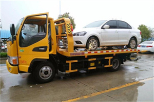 赤坎区附近拖车救援24小时服务热线